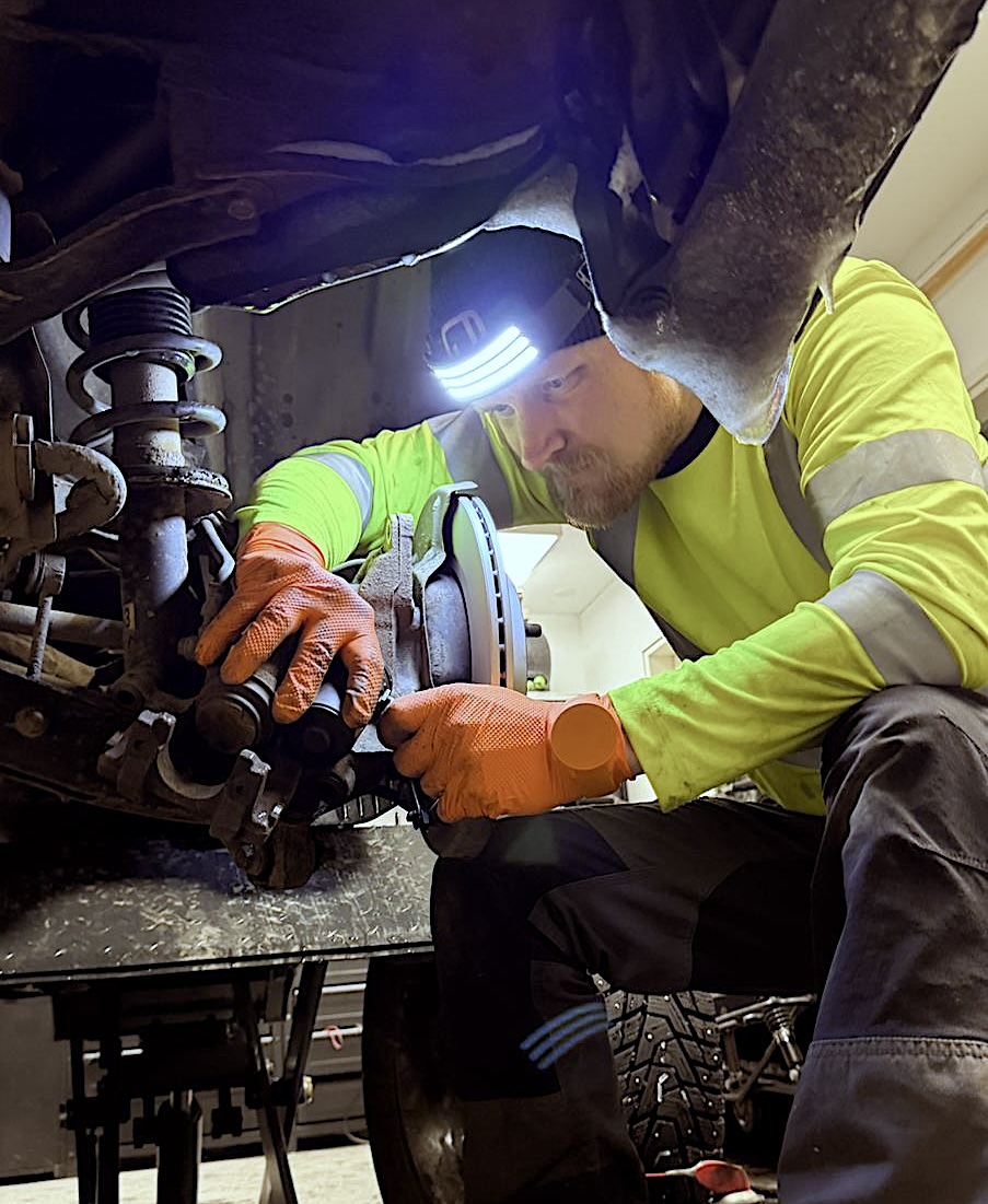 Antti Ylitalo Northfix-korjaamolla Rovaniemessä